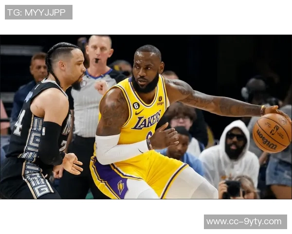 狄龙全力以赴对抗詹姆斯球队遗憾落败拒绝赛后采访表达不满情绪 狄龙全力以赴对抗詹姆斯球队遗憾落败拒绝赛后采访表达不满情绪