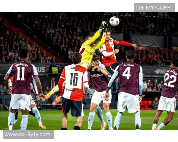 埃梅里指出梅里诺对罗杰斯犯规应再获黄牌引发争议